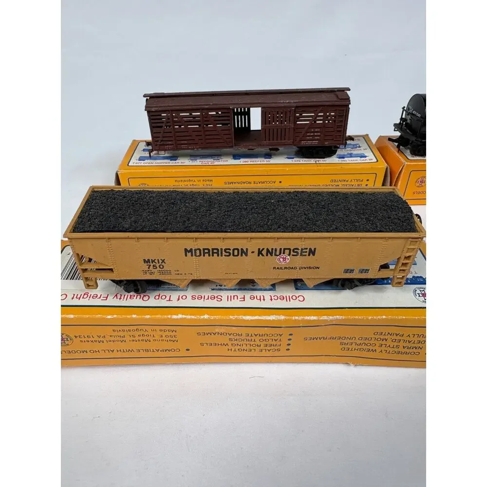 Mehano HO Scale Freight Car Lot Texaco Exxon Hopper Stock Car Set Of 4